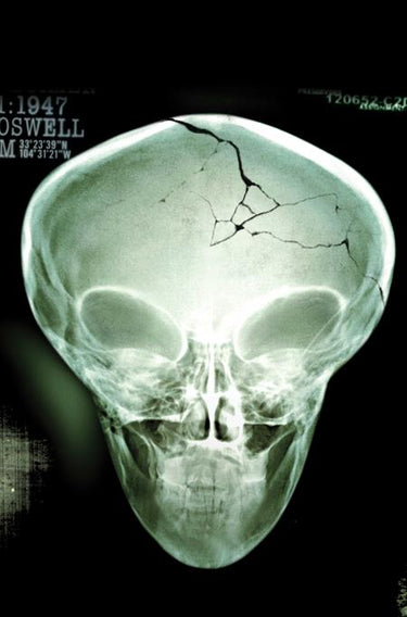 X Files 2026 #1 Cvr U 1:50 Roswell Photo Metal Premium Var comic book cover