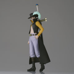 One Piece The Shukko Dracule Mihawk Fig