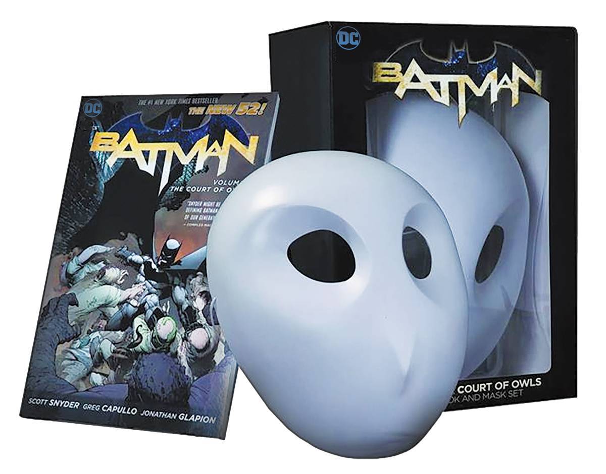 Batman The Court of Owls Books and Mask Set - State of Comics
